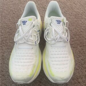 Men’s Fresh Foam 1080 
Size 10 1/2